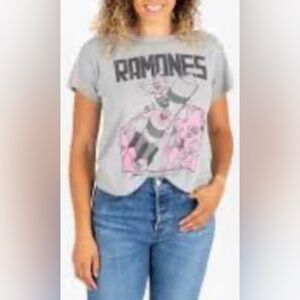 #509 Daydreamer Ramones Graphic Tee Medium